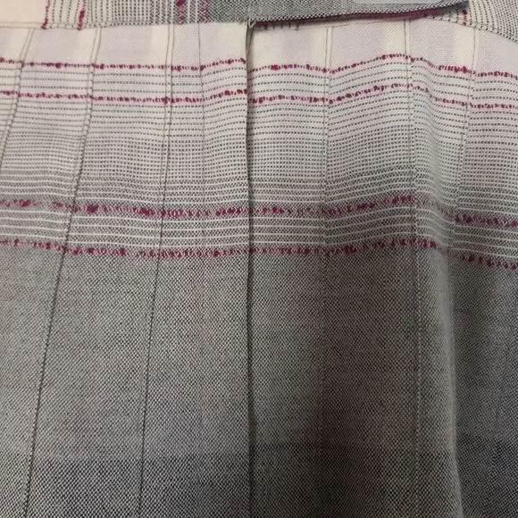 Pleated/Reversible Skirt - Picture 4 of 9